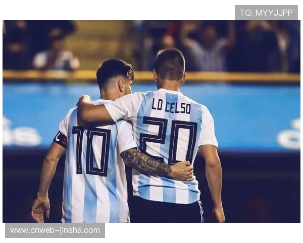 西蒙尼三中卫体系封锁莱万，诺曼德空中对抗成巴萨破局关键